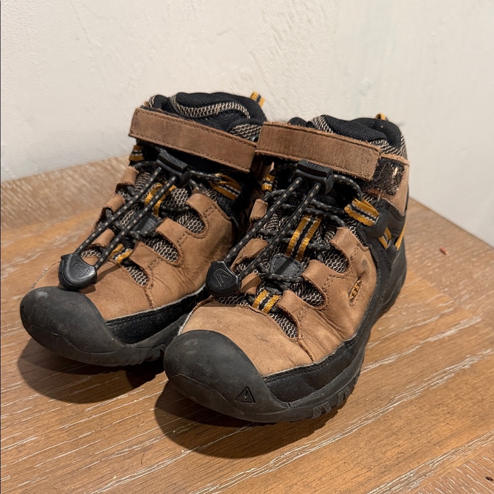 Kids Keen Hiking Shoes